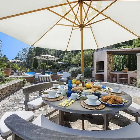 Punxa Dalt - Traditional With Heatable Pool